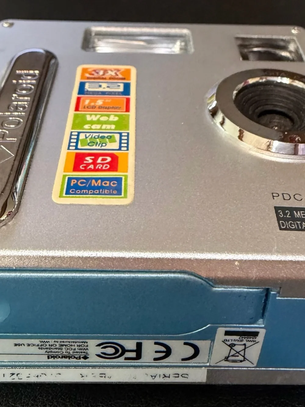 Polaroid Silver PDC 3070 Compact Digital Camera.